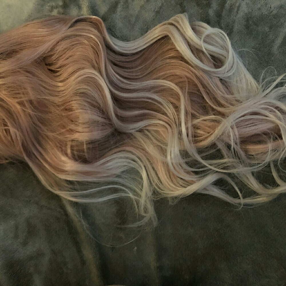 Pink wig - Picture 2 of 3